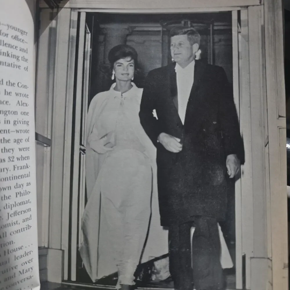1962 The White House Today and Yesterday – Isabelle Shelton – JFK Jackie Kennedy